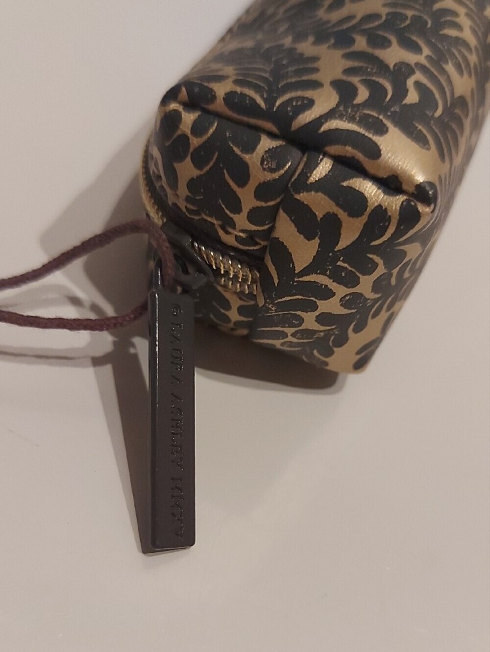 Laura Ashley Black & Gold Damask Slim Case - Picture 5 of 5